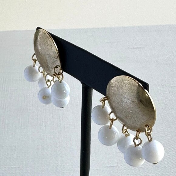 Vintage Sarah Coventry Earrings With Gold-Tone Circles & Milk Glass Dangles - Picture 8 of 10
